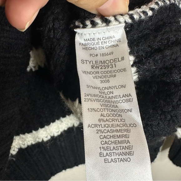 Splendid Women’s Knit Striped White/ Black Turtleneck Oversized Sweater Sz S - Picture 9 of 10